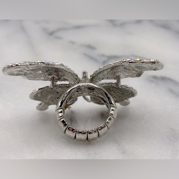 Silver tone & Crystal Chunky‎ Butterfly Stretch Band Ring - Picture 5 of 6